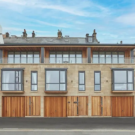 Host & - Coastal Townhouse Whitby