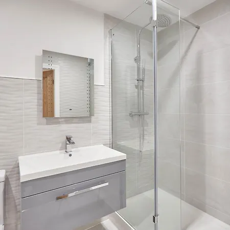 Holiday home Host & - Coastal Townhouse *