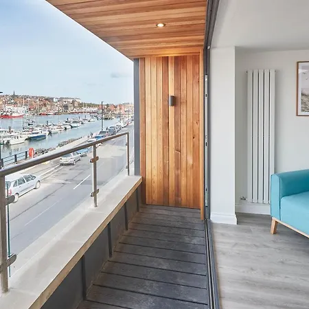 Host & - Coastal Townhouse Vakantiehuis *